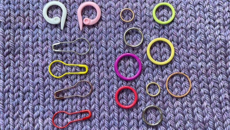 locking and ring stitch markers